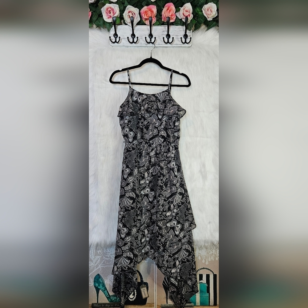 Place Classic Ruffled B&W Floral High-Low Dress
